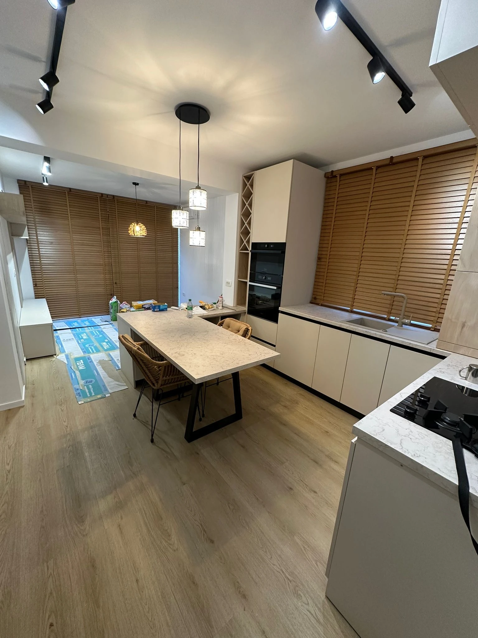 Jaluzele Orizontale din Aluminiu